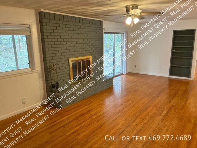 Photo - 1001 Crestview Dr