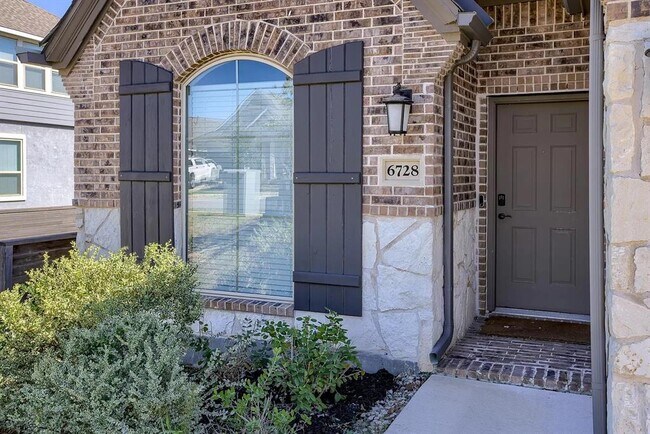 Photo - 6728 Llano Stage Trl