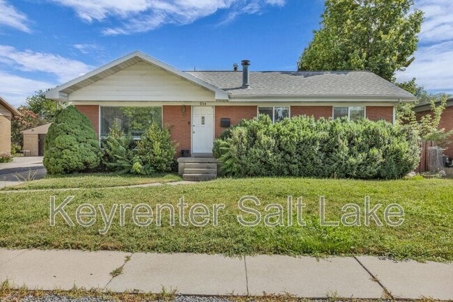 Building Photo - 934 E Best Ave Rental