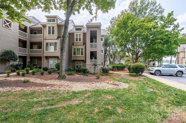 646 Portside Dr