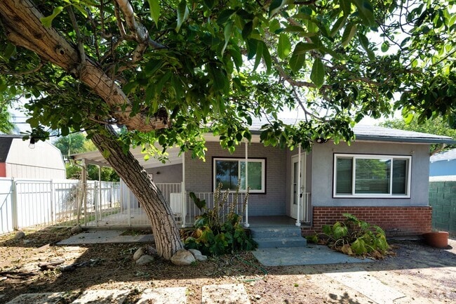 Building Photo - Beautiful 2 bedroom 1 bath home!!!!