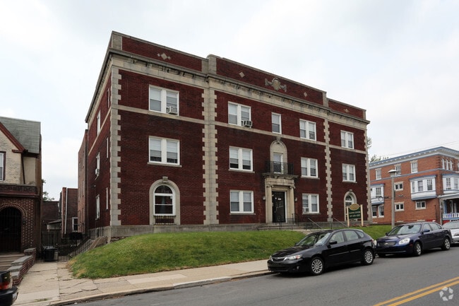 Photo - 4950 Pine Street