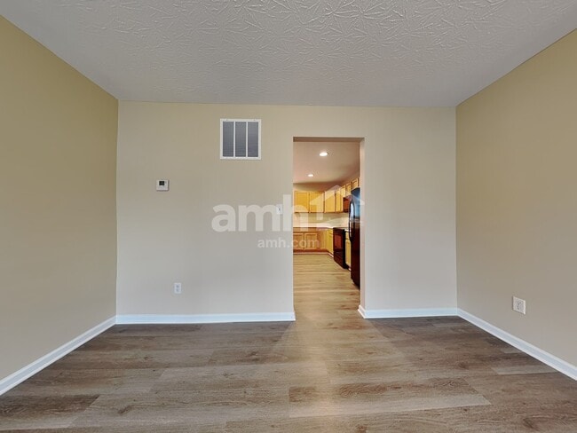 Photo - 10 Hunterbrook Ct