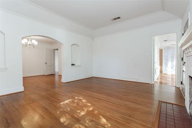 Photo - 5543 McCommas Blvd