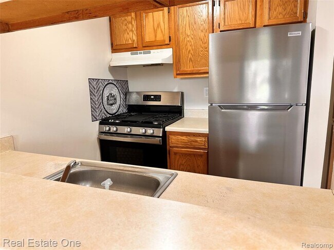 Photo - 35253 Turner Dr