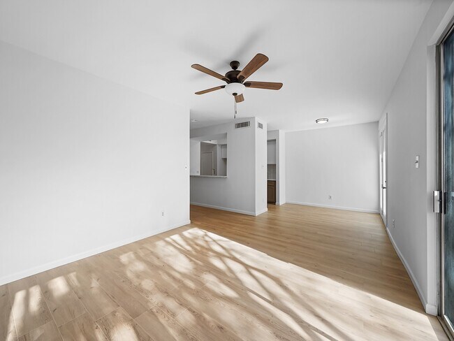 Photo - 2139 Lake Village Dr