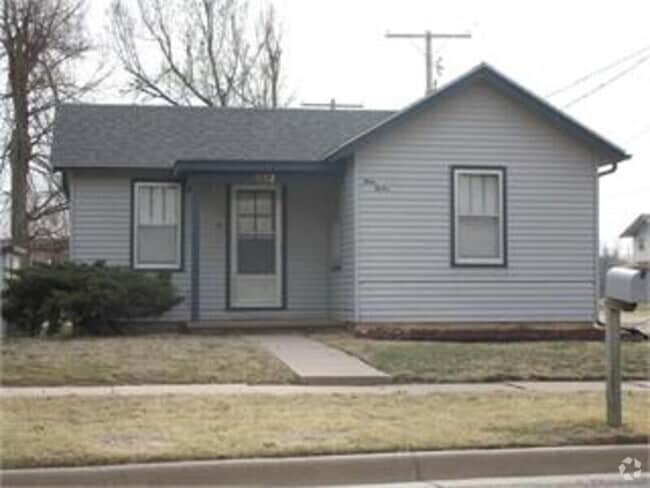 Building Photo - 912 N Pleasant St Rental