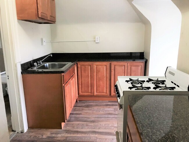 619 N Euclid Ave Unit 3
