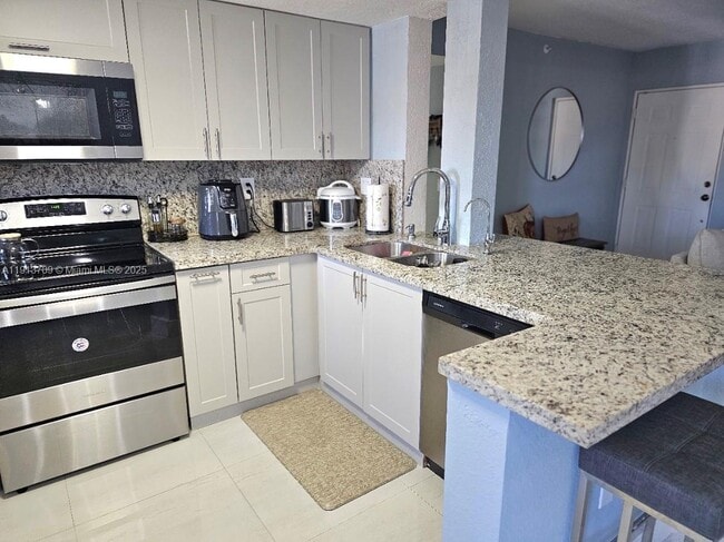 Photo - 21 E 3rd St Unidad 307 Rental