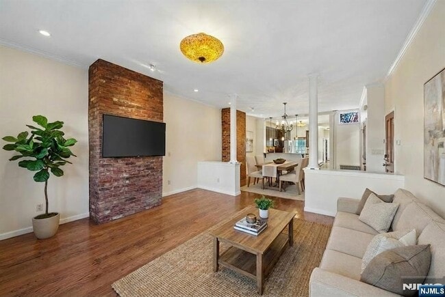 Photo - 364 New York Ave Unit 1