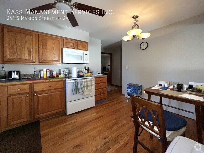 Building Photo - Spacious 2bed/1bath with Heat included, Ha... Unit 2A Rental