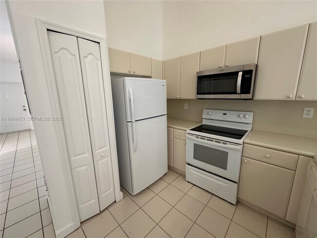 Photo - 1568 SE 26th St Unit 200