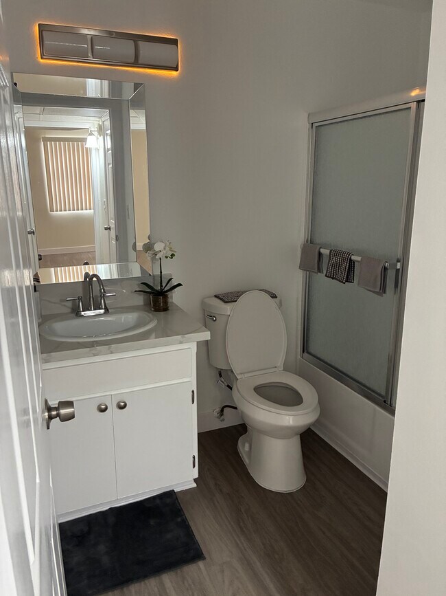 2nd bathroom
