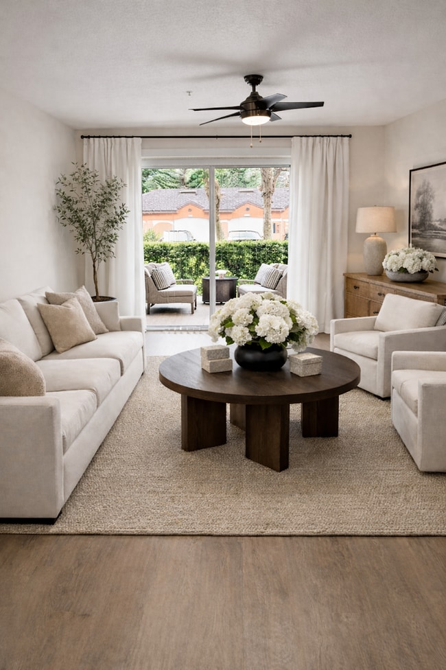 Photo - For Rent Beautiful  2/2 First Floor Condo at the Crest close to UCF and Valencia College !!! Unit 713