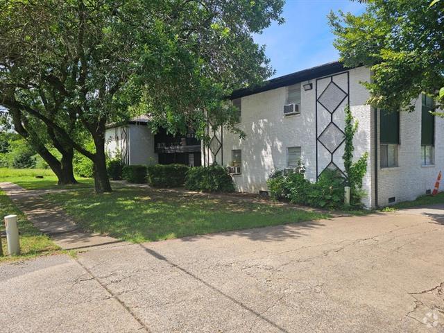 Building Photo - 1201 N Elm St Unit 3 Rental