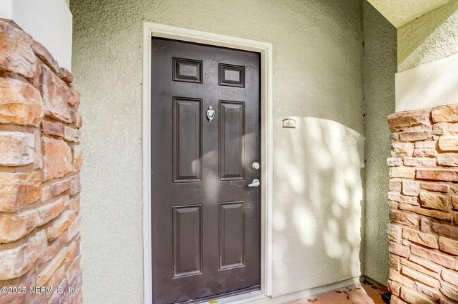 Building Photo - 8539 Gate Pkwy W Unit 1121