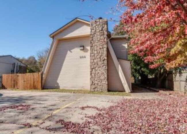 Building Photo - 308 Vicksburg Cir Unit A Rental