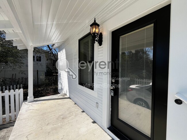Photo - 405 Spears Ave