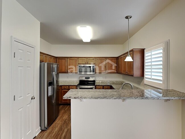 Photo - 3063 Romain Trail