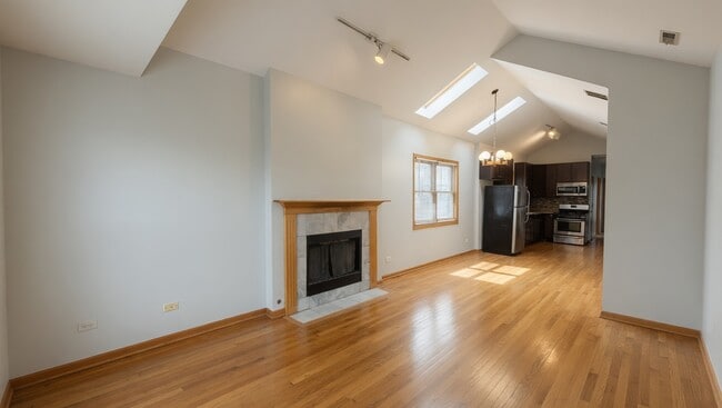 Building Photo - 1340 N Campbell Ave Unit 3