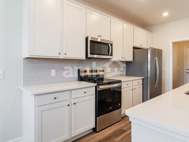 Photo - 102 Wildflower Ln