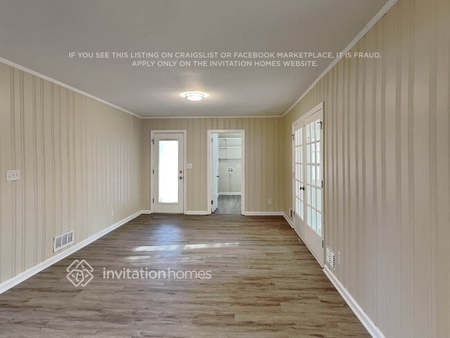 Photo - 8837 Elma St