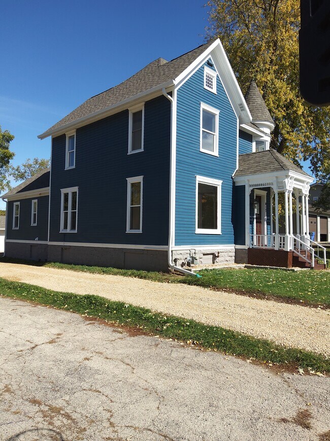 Photo - 417 W Florence St