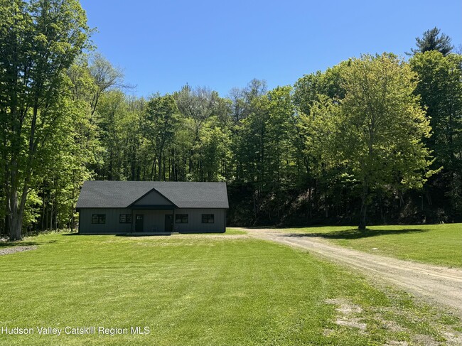 Building Photo - 651 Granite Rd