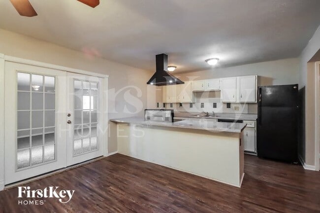 Photo - 14658 Meyersville Dr