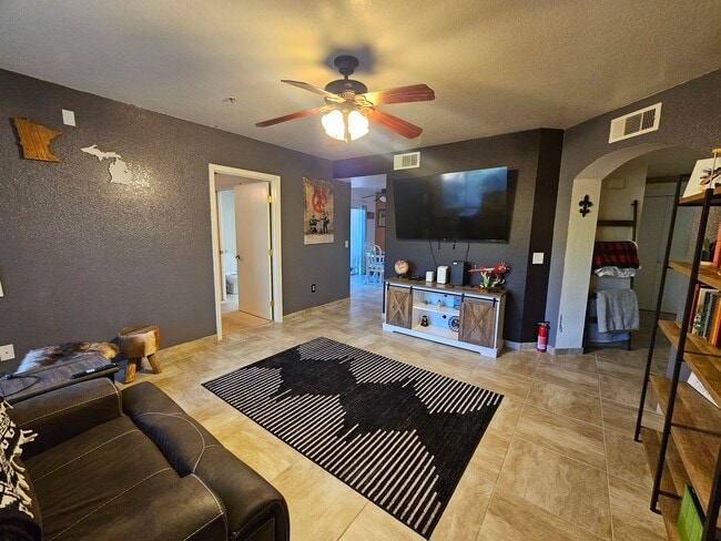 1522 N Paseo La Tinaja Unidad Green Valley Oasis