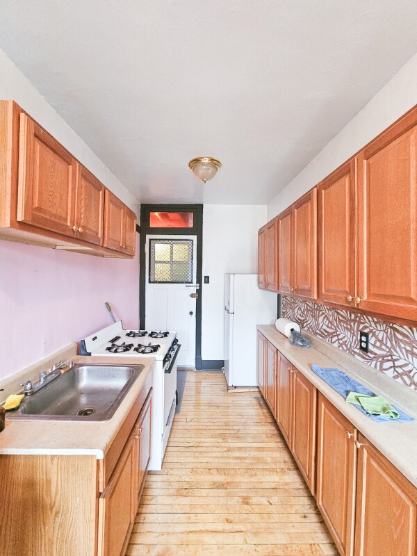 6530 N Lakewood Ave Unit 12