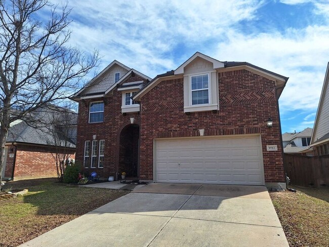 Huge Home in Heritage - Huge Home in Heritage