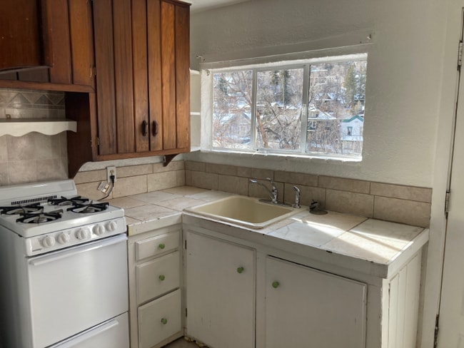 Photo - 107 Waltham Ave