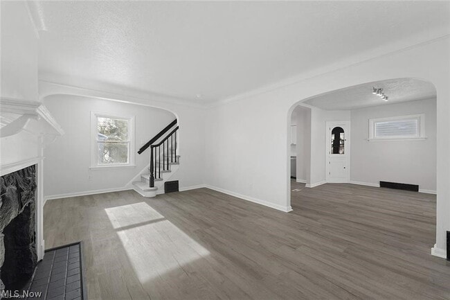 Photo - 3406 Henderson Rd