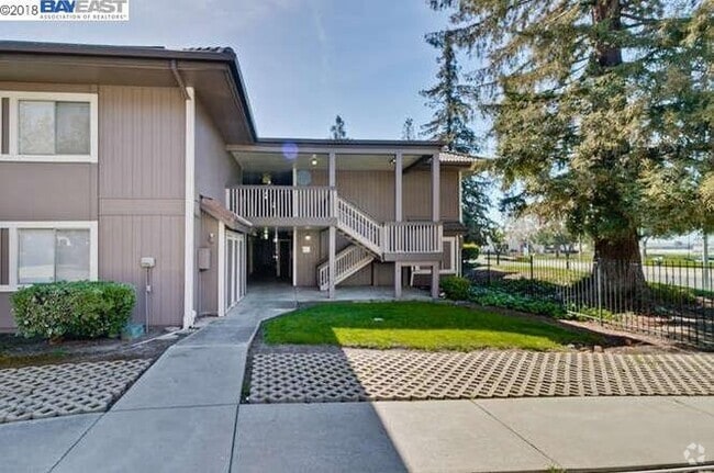 Building Photo - 47112 Warm Springs Blvd Unit 106 Rental