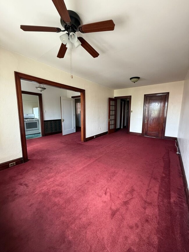Photo - Virginia Apartments Unit 403