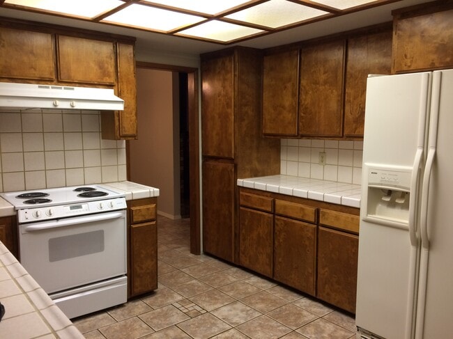 Building Photo - 2672 Sanford Ct