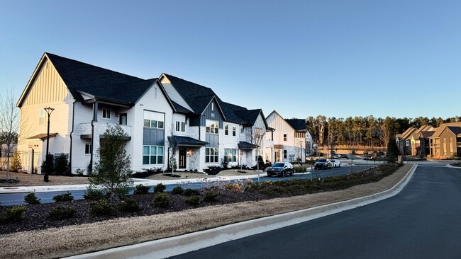 Photo - Satellite Square