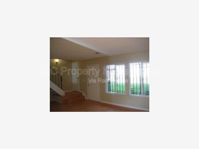 Photo - 292 Grecia Ct