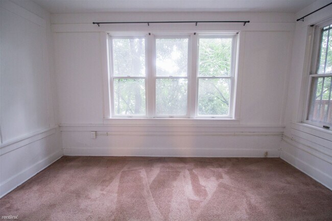 Photo - 2 br, 1 bath 4plex - (Oakland)(pitt)(cmu)c...