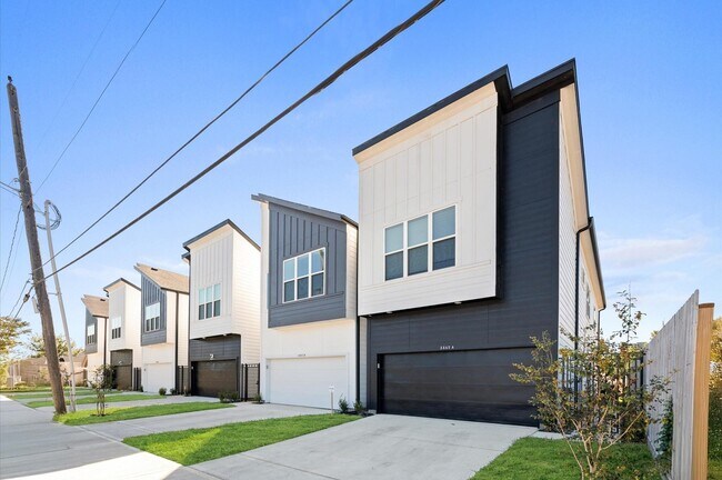 Photo - 3542 Amos St