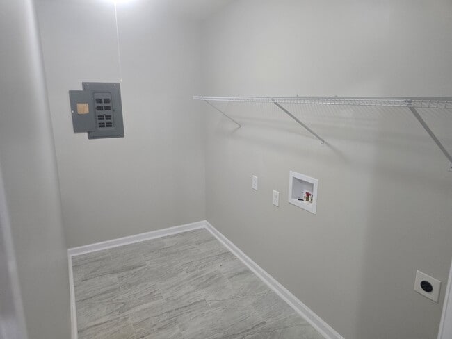 Photo - 20 Sweetbriar Cir