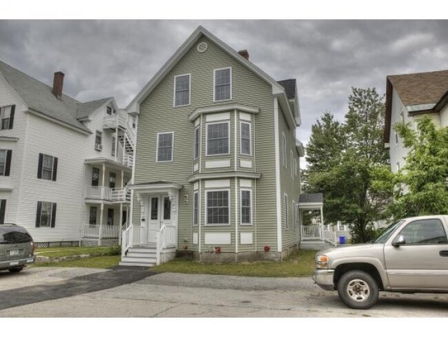 2 Bedroom West Side Apartment for Rent- 49 Rimmon Street- Heat included $1,200 per month - 49 Rimmon St Unit 1