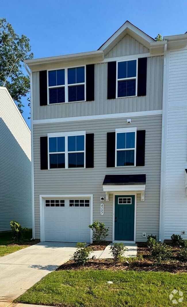Building Photo - New Construction 3BR/2.5BA Townhouse