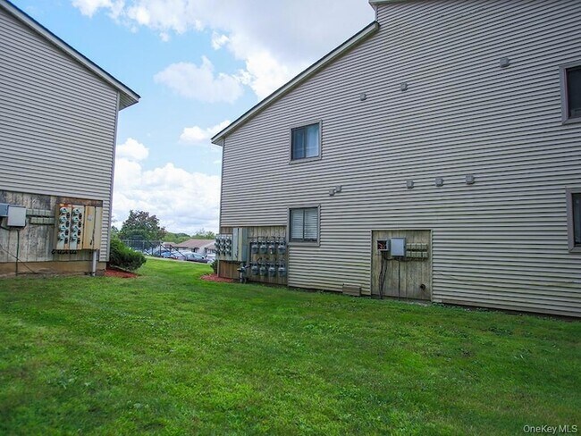 Photo - 226 Concord Ln