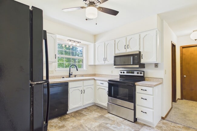 Photo - 706 Elizabeth Dr