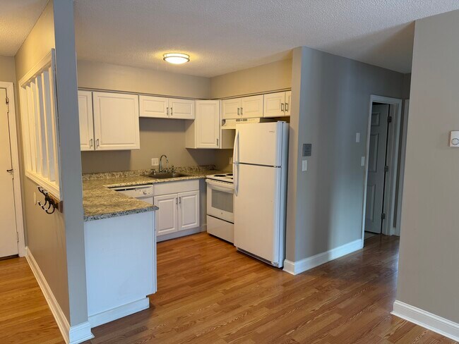 Photo - 25 Mercury Dr Unit 25B