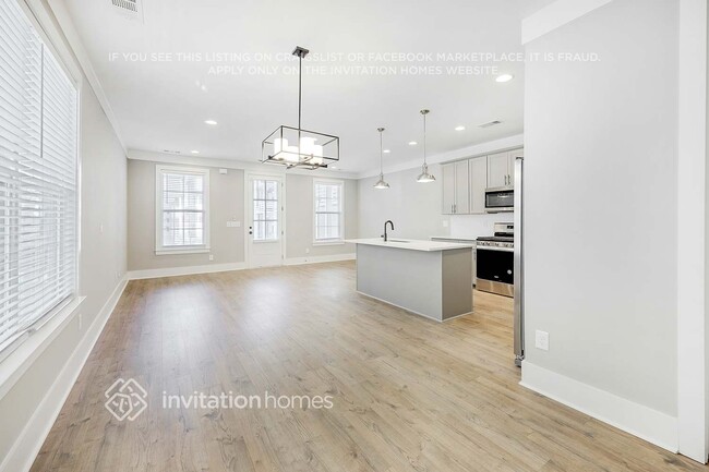 Photo - 647 Vernon Ave