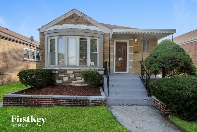 Photo - 8830 S Paxton Ave House