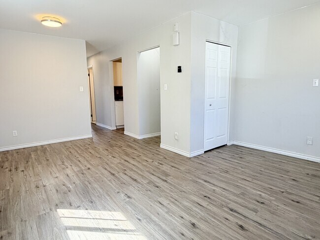 Photo - 423 Bruce Ave Unité 4